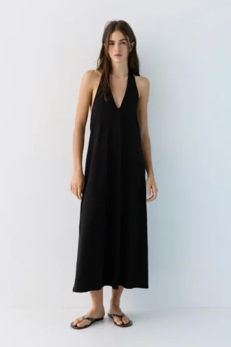 Abito midi con scollo all’americana