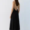 Abito midi con scollo all’americana Abito midi con scollo all’americana