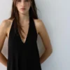 Abito midi con scollo all’americana Abito midi con scollo all’americana