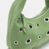 Borsa a mano in ecopelle con borchie Borsa a mano in ecopelle con borchie