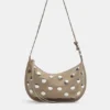 Borsa a tracolla con borchie Borsa a tracolla con borchie