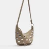 Borsa a tracolla con borchie Borsa a tracolla con borchie