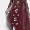 Borsa a tracolla con borchie Borsa a tracolla con borchie