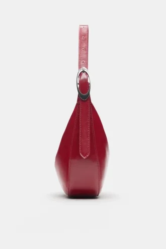 Borsa a tracolla con dettagli sulla tracolla
