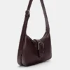 Borsa a tracolla con fibbia Borsa a tracolla con fibbia