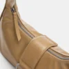 Borsa a tracolla con fibbia Borsa a tracolla con fibbia