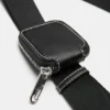 Borsa a tracolla con impunture Borsa a tracolla con impunture