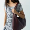 Borsa shopper effetto intrecciato Borsa shopper effetto intrecciato