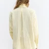 Camicie a righe gialle Camicie a righe gialle