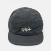 Cappellino a cinque pannelli ricamato