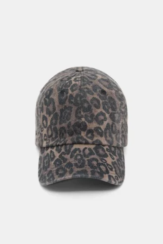 Cappellino con stampa leopardata