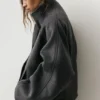 Cappotto corto con texture in feltro Cappotto corto con texture in feltro