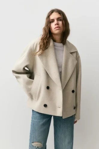 Cappotto corto dalla morbida trama in feltro