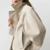 Cappotto corto dalla morbida trama in feltro Cappotto corto dalla morbida trama in feltro