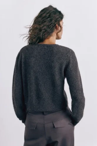Cardigan abbottonato