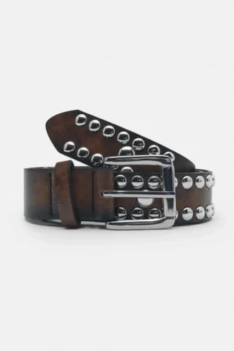 Cintura in ecopelle con borchie