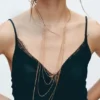 Collana lunga a catena a contrasto Collana lunga a catena a contrasto