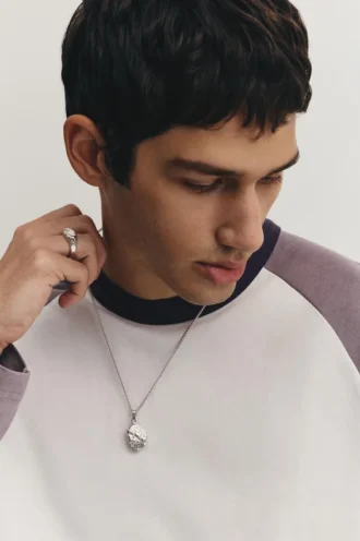 Confezione con collana e anello con pietra