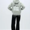 Felpa con cappuccio oversize e stampa grafica Felpa con cappuccio oversize e stampa grafica