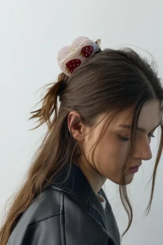 Fermaglio per capelli a forma di fragola