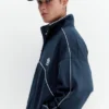 Giacca con zip ricamata Giacca con zip ricamata