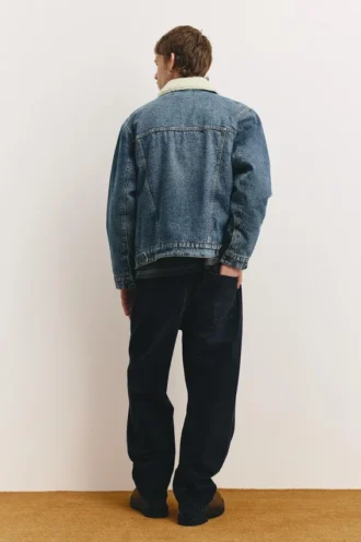 Giacca in denim con collo in finta pelle di montone