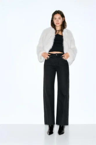 Jeans a gamba dritta con borchie