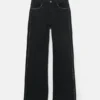 Jeans a gamba dritta con borchie