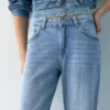 Jeans a gamba dritta con cuori in strass Jeans a gamba dritta con cuori in strass