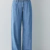 Jeans a gamba larga con coulisse Jeans a gamba larga con coulisse