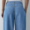 Jeans a gamba larga con coulisse Jeans a gamba larga con coulisse