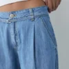 Jeans a gamba larga con coulisse Jeans a gamba larga con coulisse