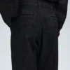 Jeans a gamba larga dal taglio morbido Jeans a gamba larga dal taglio morbido