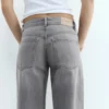 Jeans a vita bassa a gamba dritta