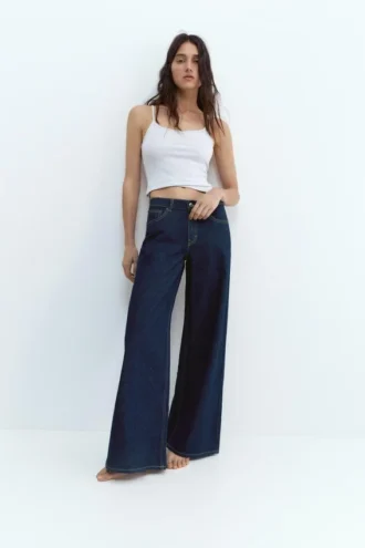 Jeans a vita bassa e gamba larga