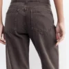 Jeans a vita bassa in stile corsaro Jeans a vita bassa in stile corsaro