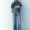 Jeans baggy a gamba dritta con strass Jeans baggy a gamba dritta con strass