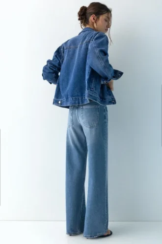 Jeans baggy a gamba dritta con strass