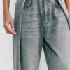 Jeans baggy a palloncino con pieghe Jeans baggy a palloncino con pieghe