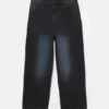 Jeans baggy spray dal taglio morbido Jeans baggy spray dal taglio morbido