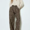 Jeans con stampa leopardata e coulisse Jeans con stampa leopardata e coulisse