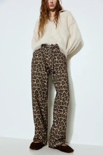 Jeans con stampa leopardata e coulisse