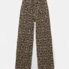 Jeans con stampa leopardata e coulisse Jeans con stampa leopardata e coulisse