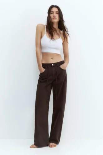 Jeans larghi con coulisse