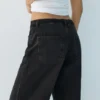 Jeans larghi con coulisse Jeans larghi con coulisse