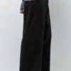 Jeans larghi con stampa laser Jeans larghi con stampa laser
