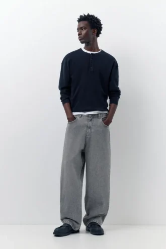 Jeans larghi dal taglio morbido