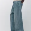 Jeans larghi dal taglio morbido Jeans larghi dal taglio morbido