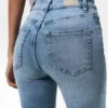 Jeans skinny a vita alta Jeans skinny a vita alta