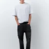 Jeans strappati dalla vestibilità comoda Jeans strappati dalla vestibilità comoda